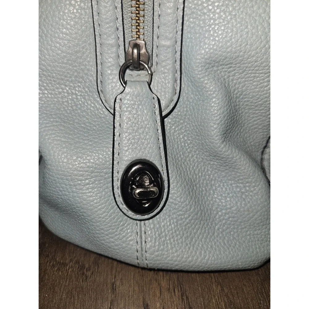 Coach Eddie Gorgeous Pebbled Leather Turnlock Lt. Light Blue 3 Compartments
